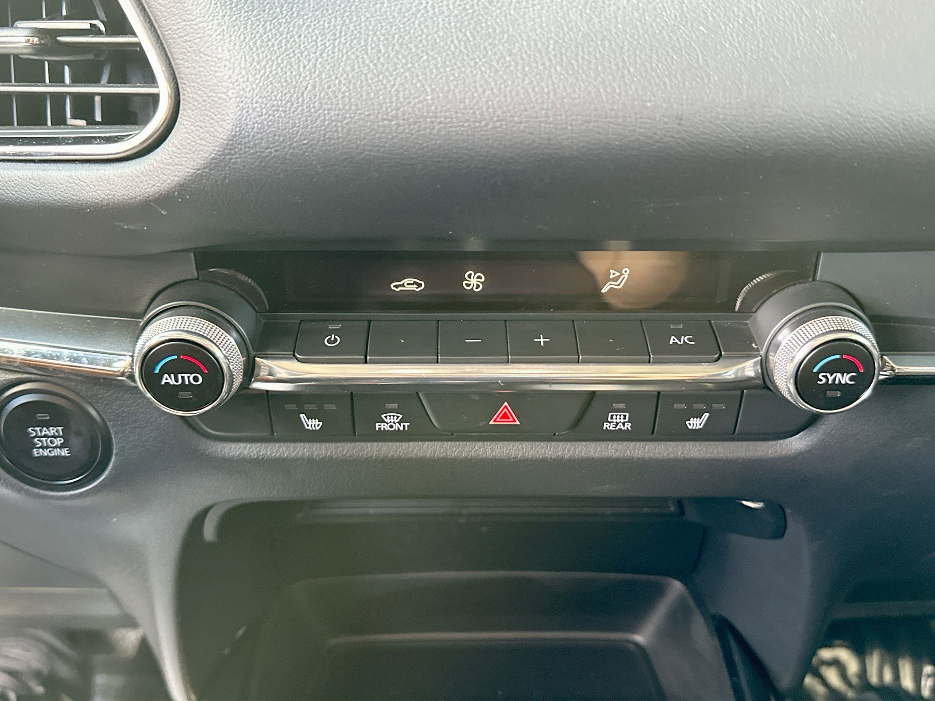 Used 2022 MAZDA CX-30 AWD 2.5 S w/ Premium Package image 17