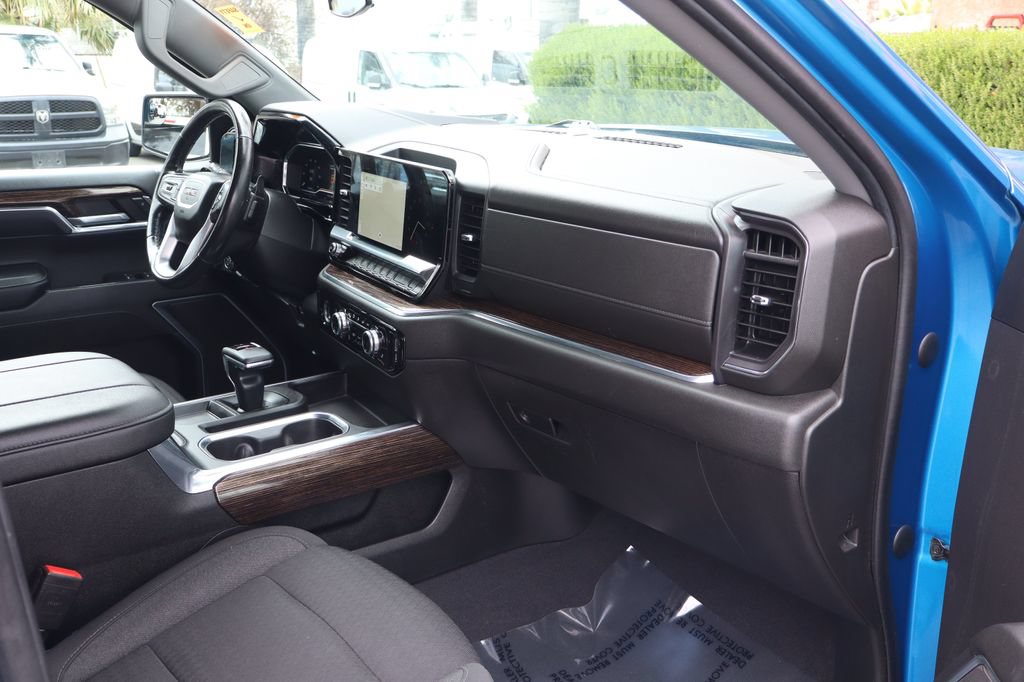 Used 2023 GMC Sierra 1500 Elevation w/ X31 Off-Road Package AWD/4WD image 39