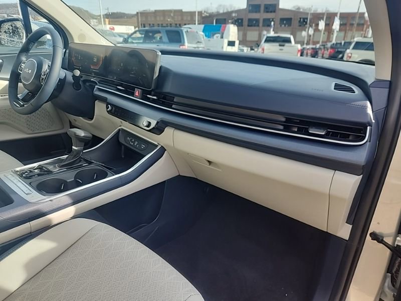 New 2026 Kia Carnival EX image 14