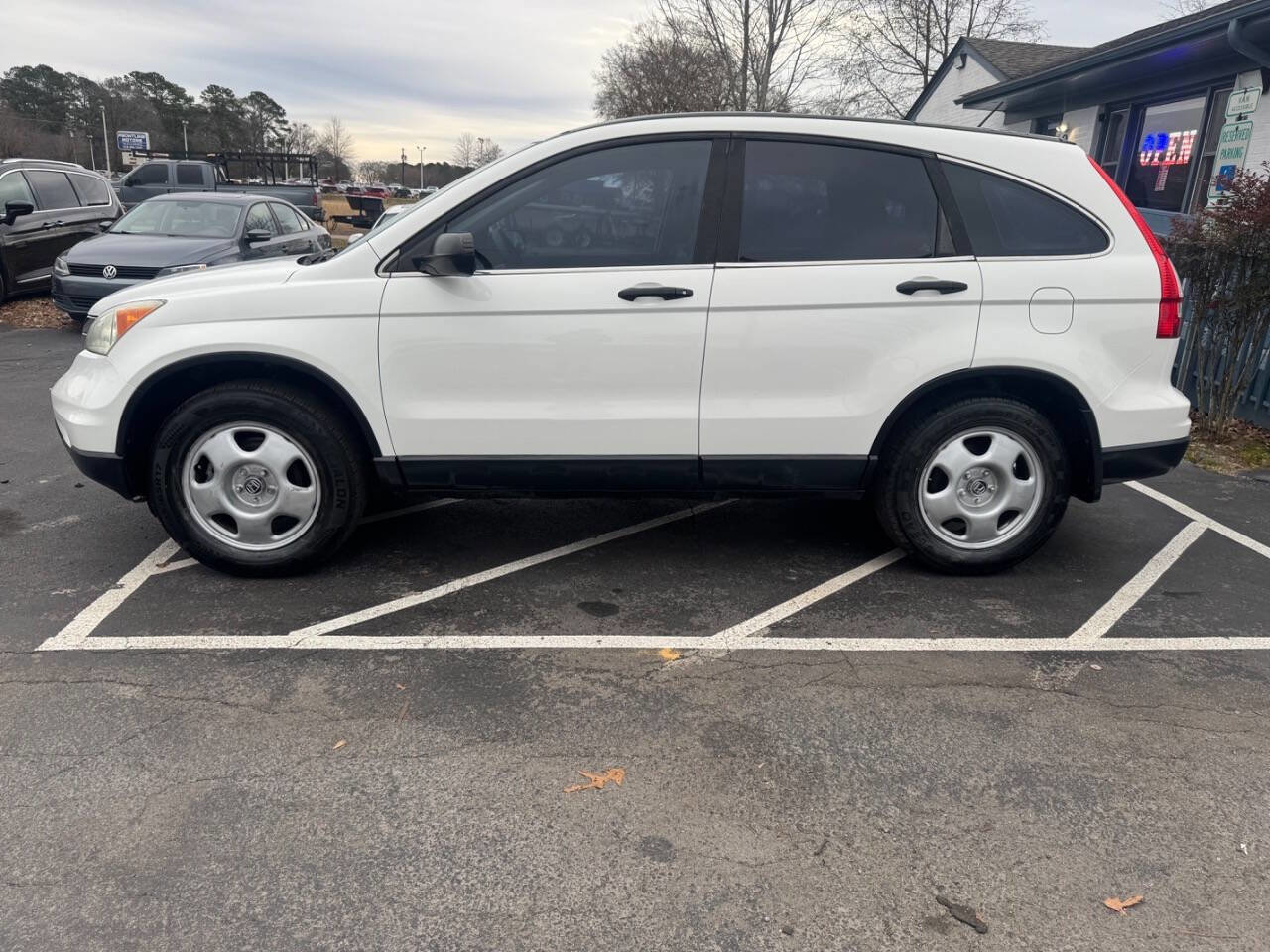 Used 2011 Honda CR-V LX image 6