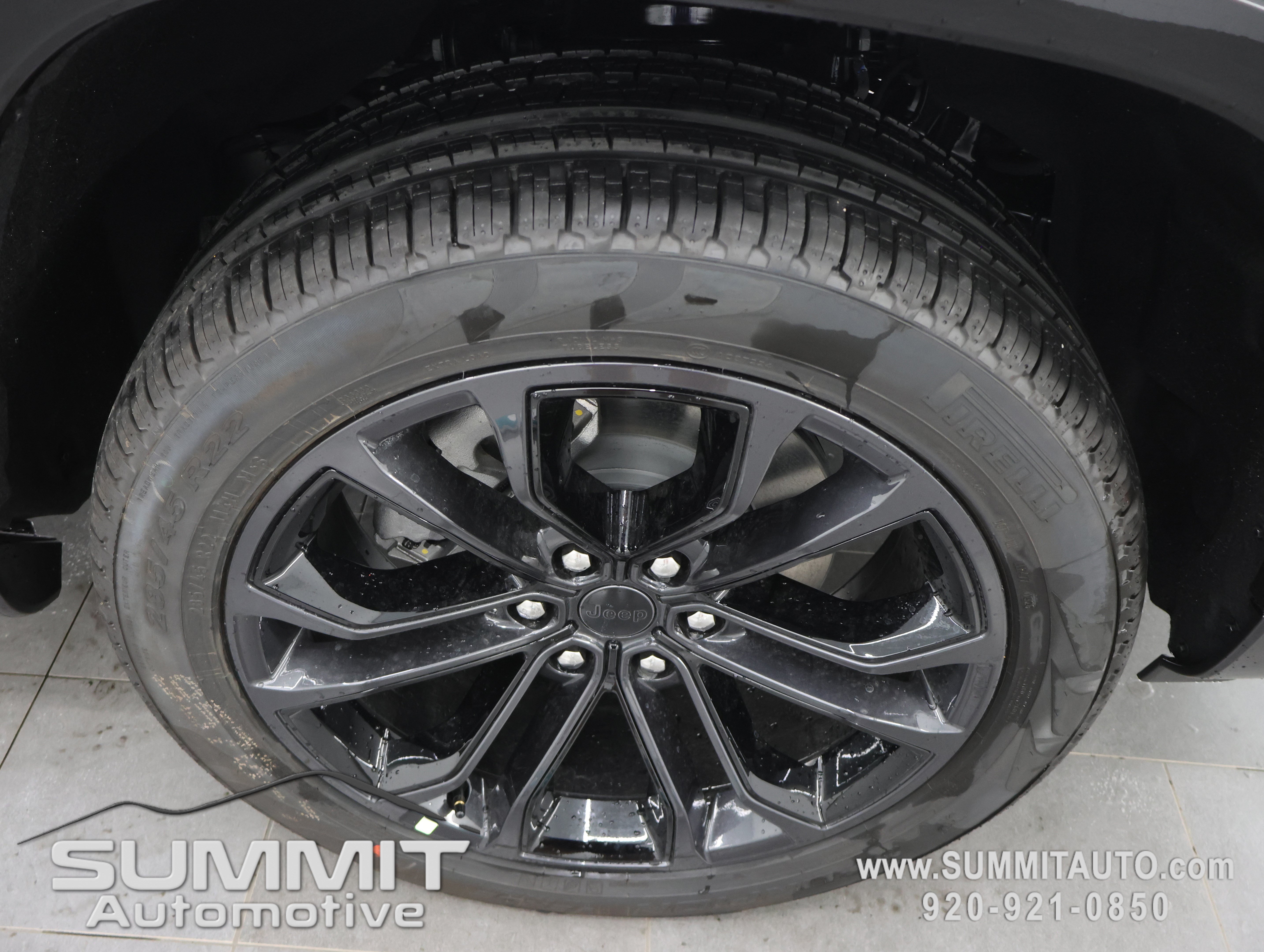 New 2026 Jeep Grand Wagoneer L Summit w/ Premium Group III AWD/4WD image 3