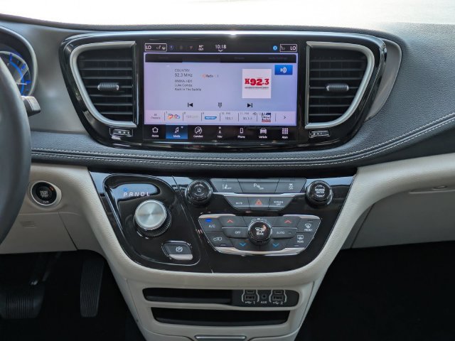 Used 2024 Chrysler Pacifica Limited FWD image 20