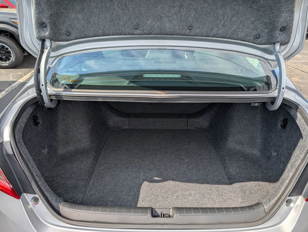 Used 2019 Honda Accord LX image 16