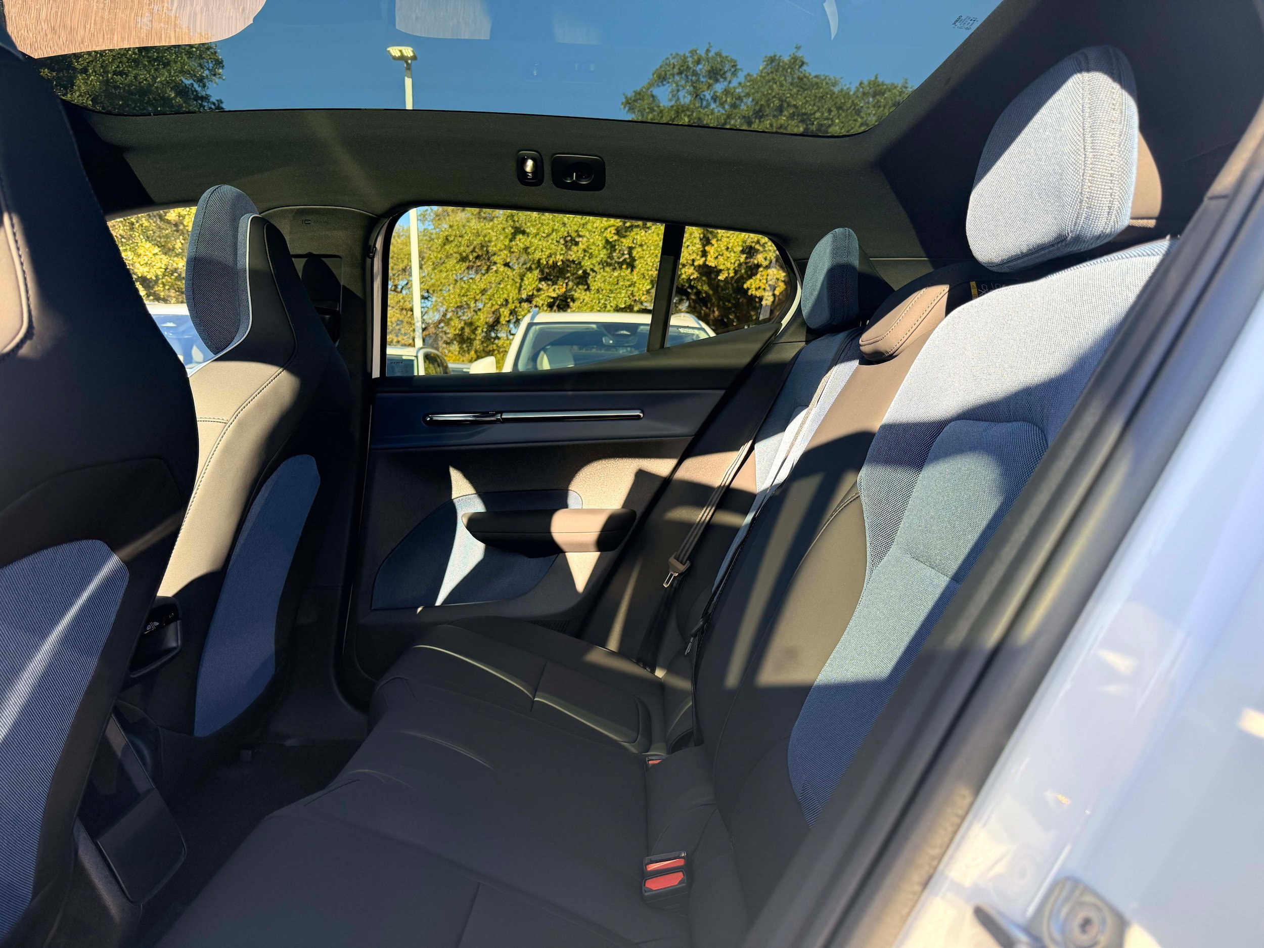 New 2026 Volvo EX30 Cross Country Ultra AWD/4WD image 16