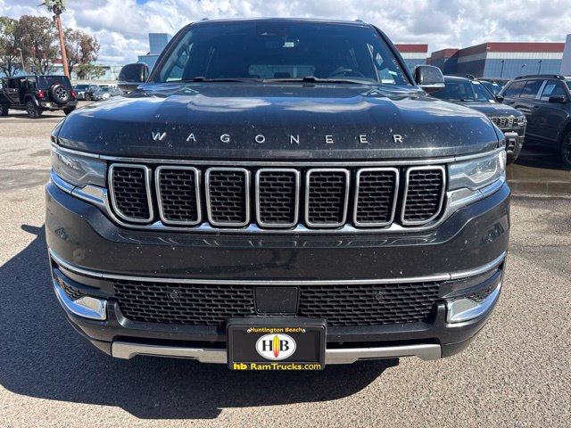 Used 2024 Jeep Wagoneer L Series II AWD/4WD image 2
