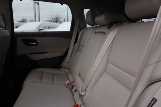 Used 2023 Nissan Rogue SV image 35