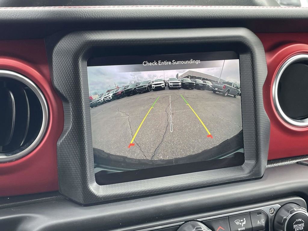 Certified 2022 Jeep Wrangler Unlimited Rubicon w/ Cold Weather Group image 35