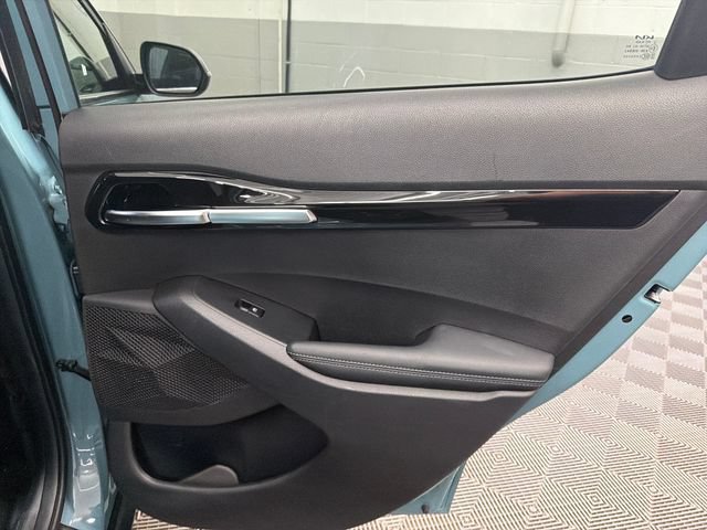 Certified 2024 Kia Seltos SX w/ SX Sunroof Package AWD/4WD image 17