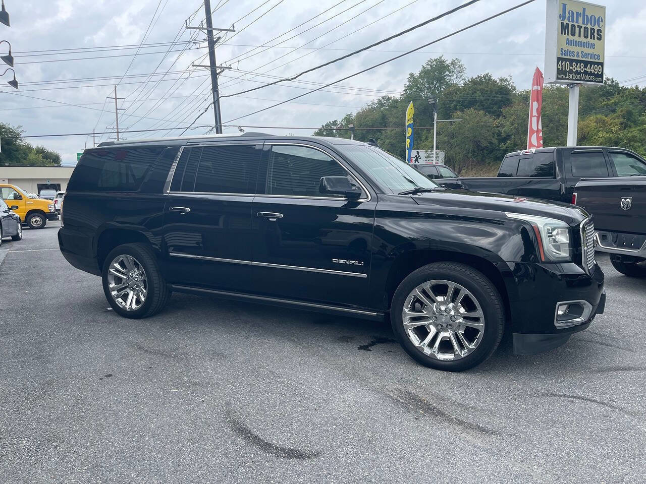 Used 2015 GMC Yukon XL Denali w/ Premium Package image 9