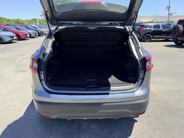 Used 2022 Nissan Rogue Sport SV FWD image 12