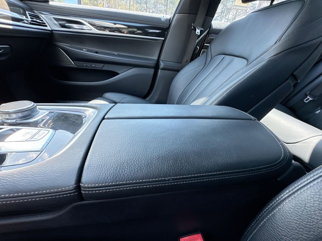 Used 2019 BMW 740i w/ M Sport Package image 24