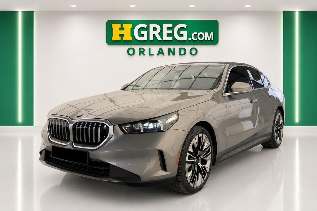 Used 2024 BMW 530i w/ Premium Package RWD image 4