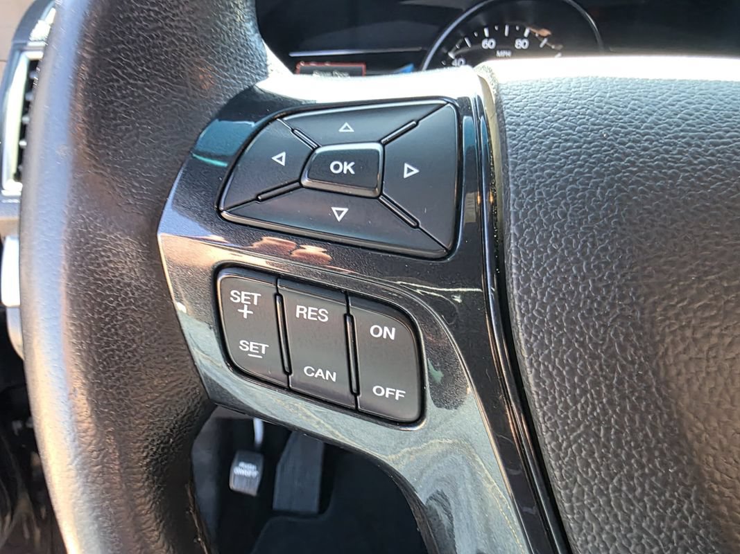 Used 2016 Ford Explorer XLT w/ Equipment Group 202A AWD/4WD image 33