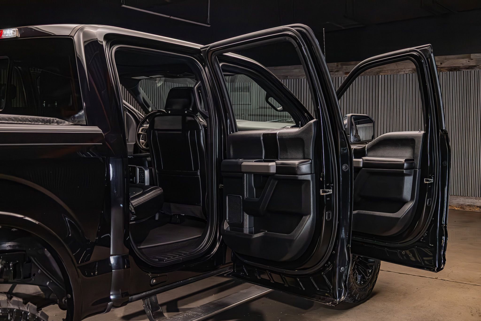 Used 2019 Ford F150 Platinum w/ Equipment Group 701A Luxury AWD/4WD image 34