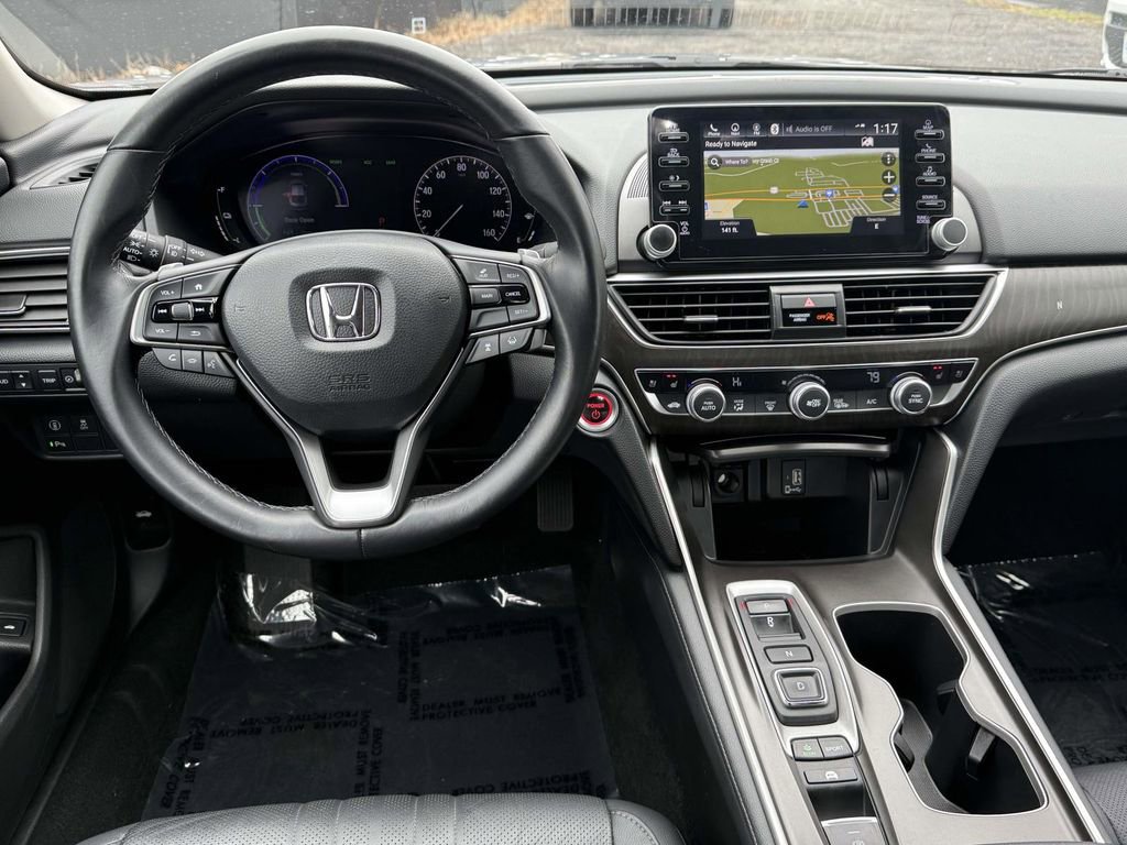Used 2019 Honda Accord Touring image 16