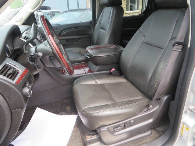 Used 2013 Cadillac Escalade EXT Luxury AWD/4WD image 18