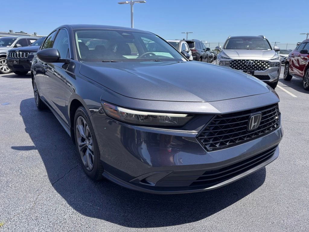 Used 2023 Honda Accord EX image 7