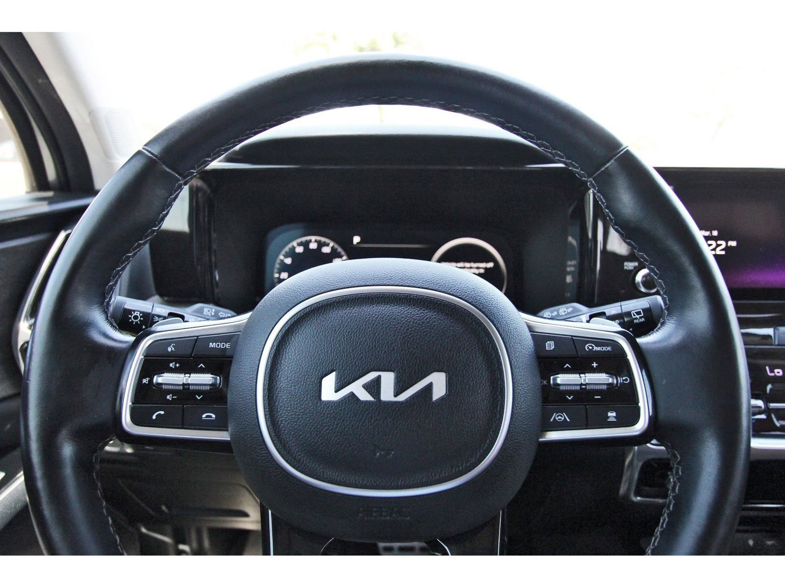 Used 2023 Kia Sorento SX Prestige image 17