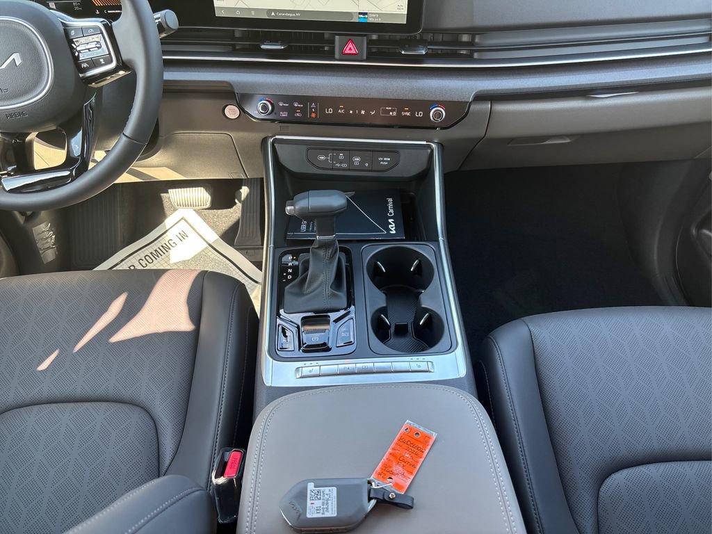 New 2026 Kia Carnival EX image 12