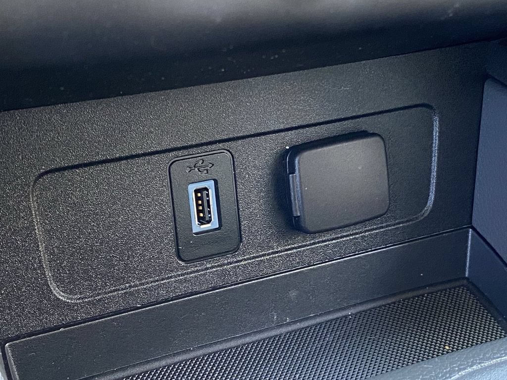 Used 2017 Ford Escape Titanium FWD image 29