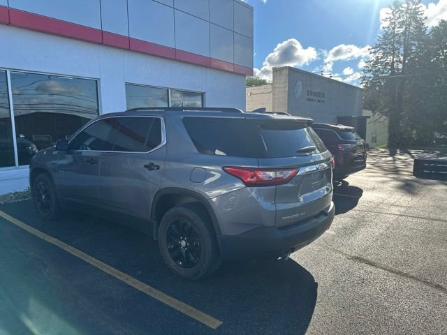 Used 2020 Chevrolet Traverse LT w/ Driver Confidence II Package AWD/4WD image 5