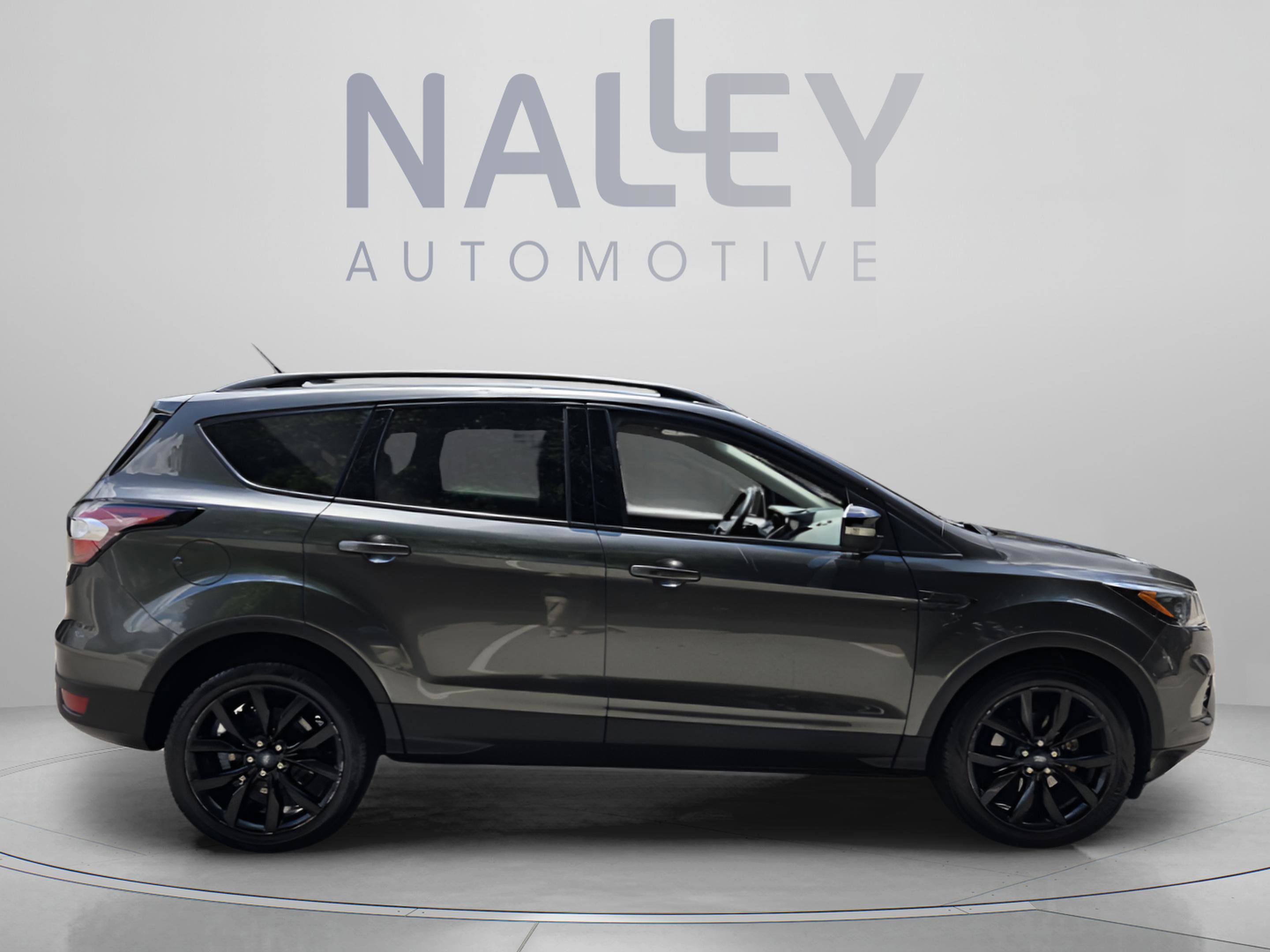 Used 2017 Ford Escape Titanium FWD image 6