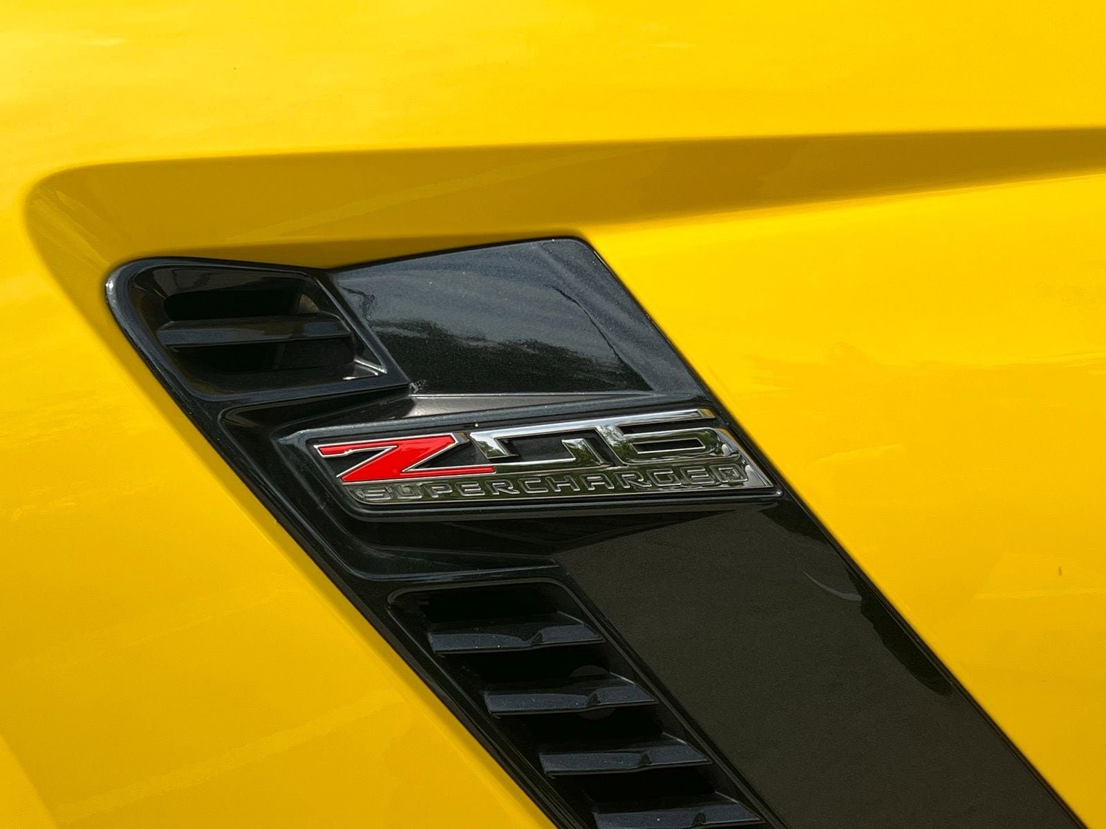 Used 2019 Chevrolet Corvette Z06 RWD image 9