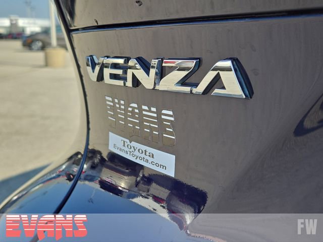 Certified 2023 Toyota Venza LE image 3