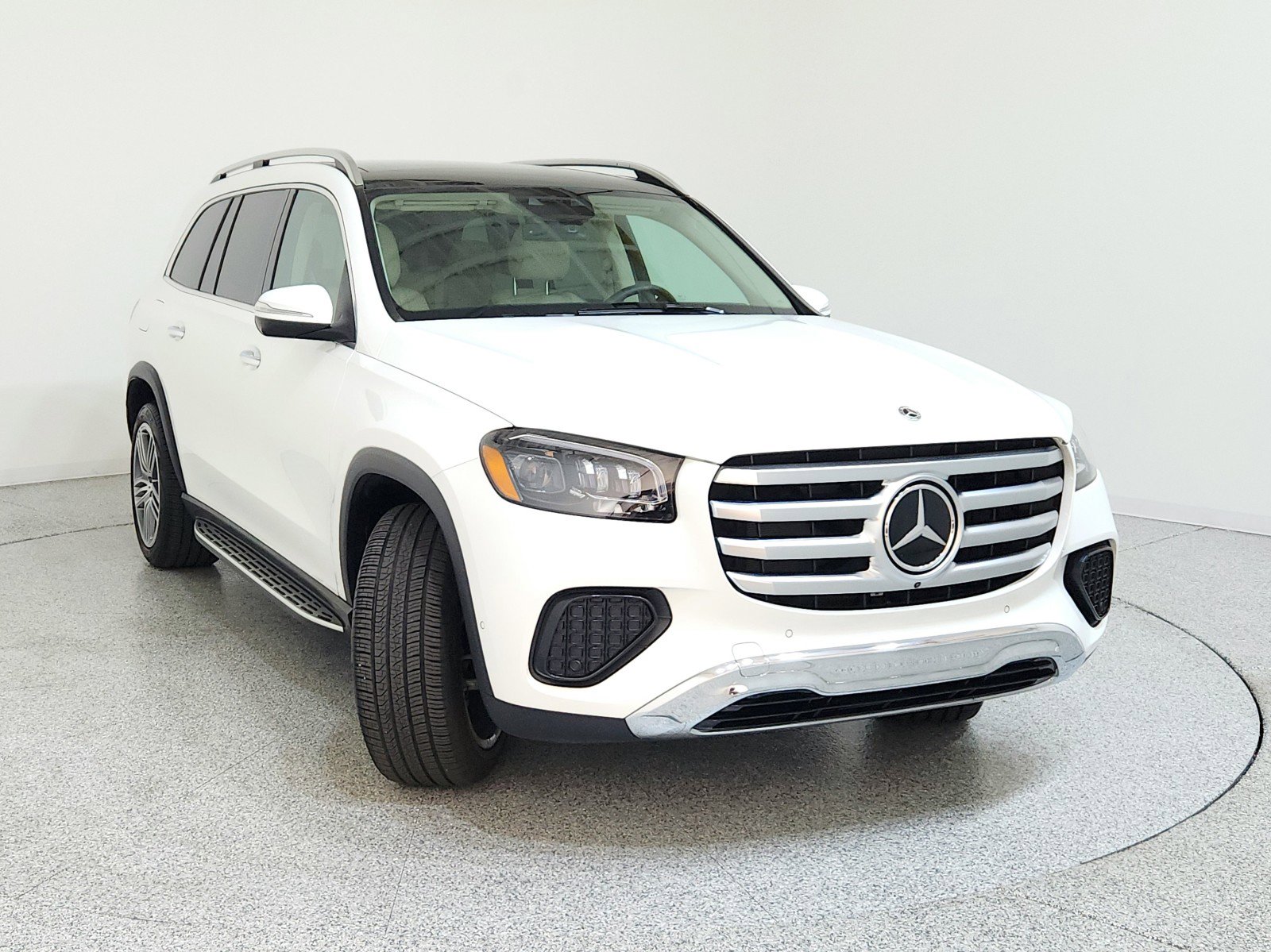 Certified 2025 Mercedes-Benz GLS 450 4MATIC image 3