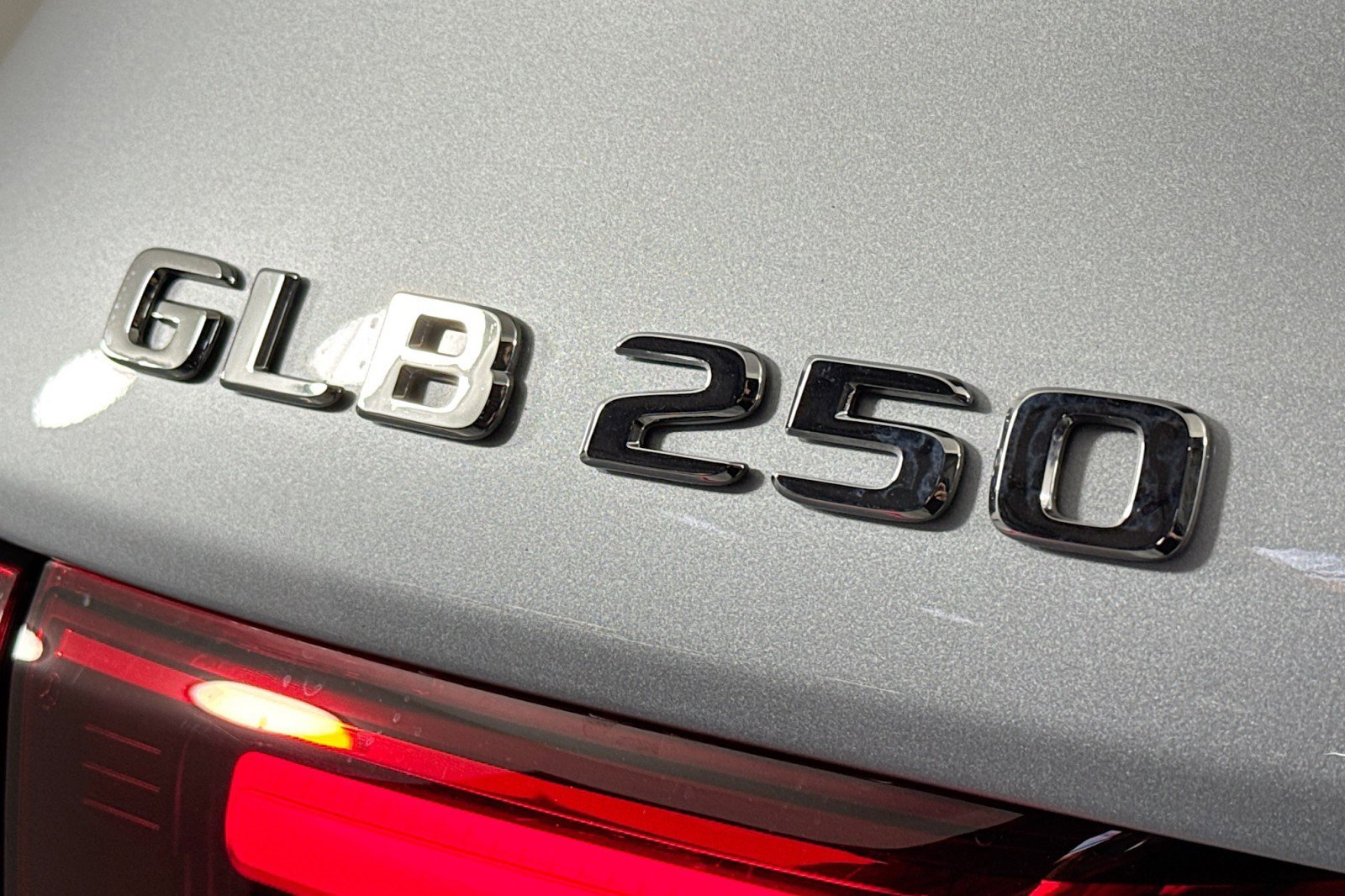 New 2026 Mercedes-Benz GLB 250 image 8