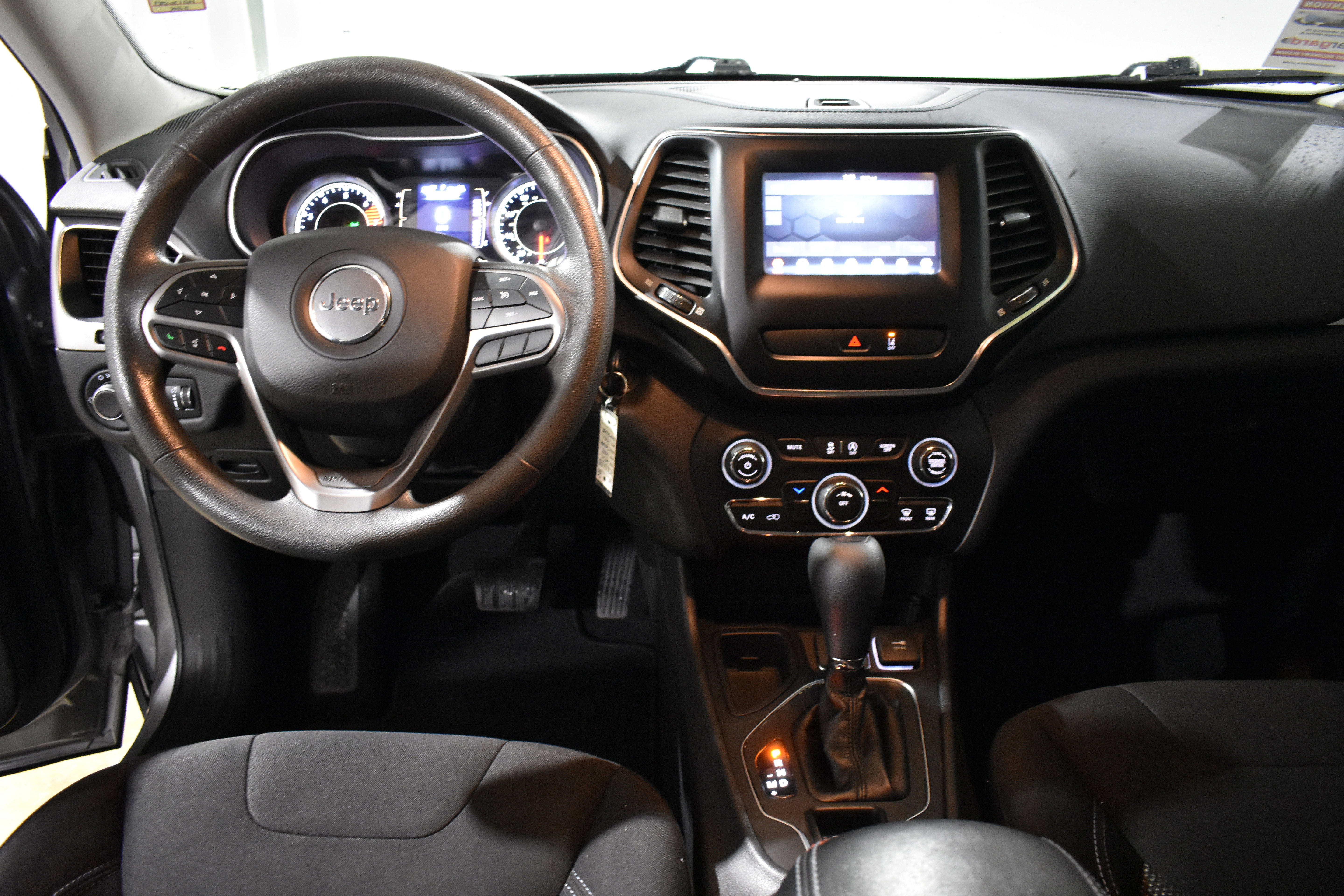 Used 2021 Jeep Cherokee Latitude image 27