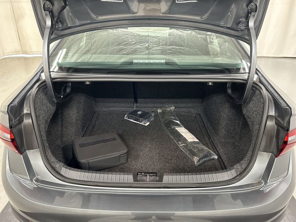 Certified 2023 Volkswagen Jetta Sport image 21