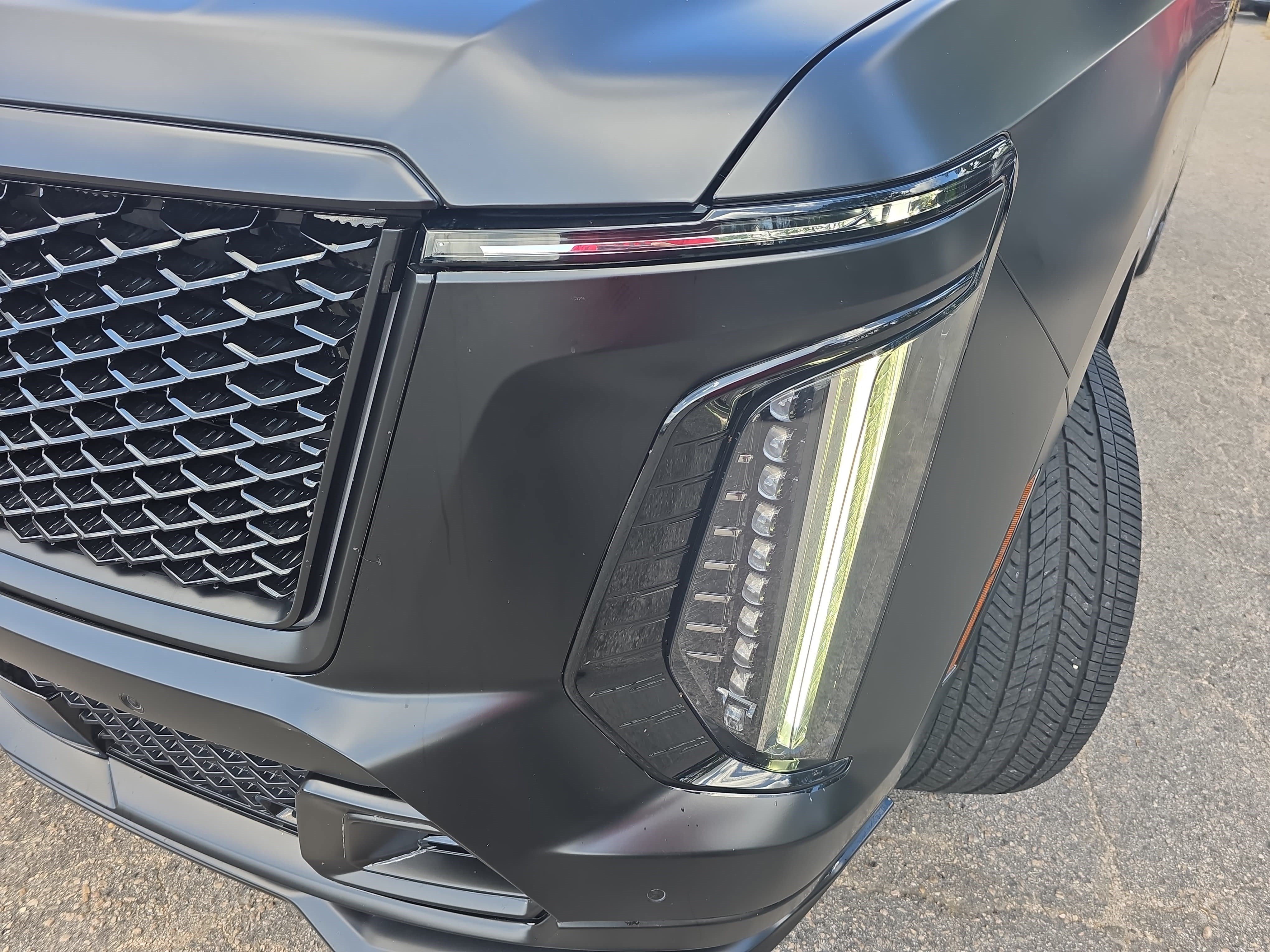 Certified 2025 Cadillac Escalade V AWD/4WD image 33