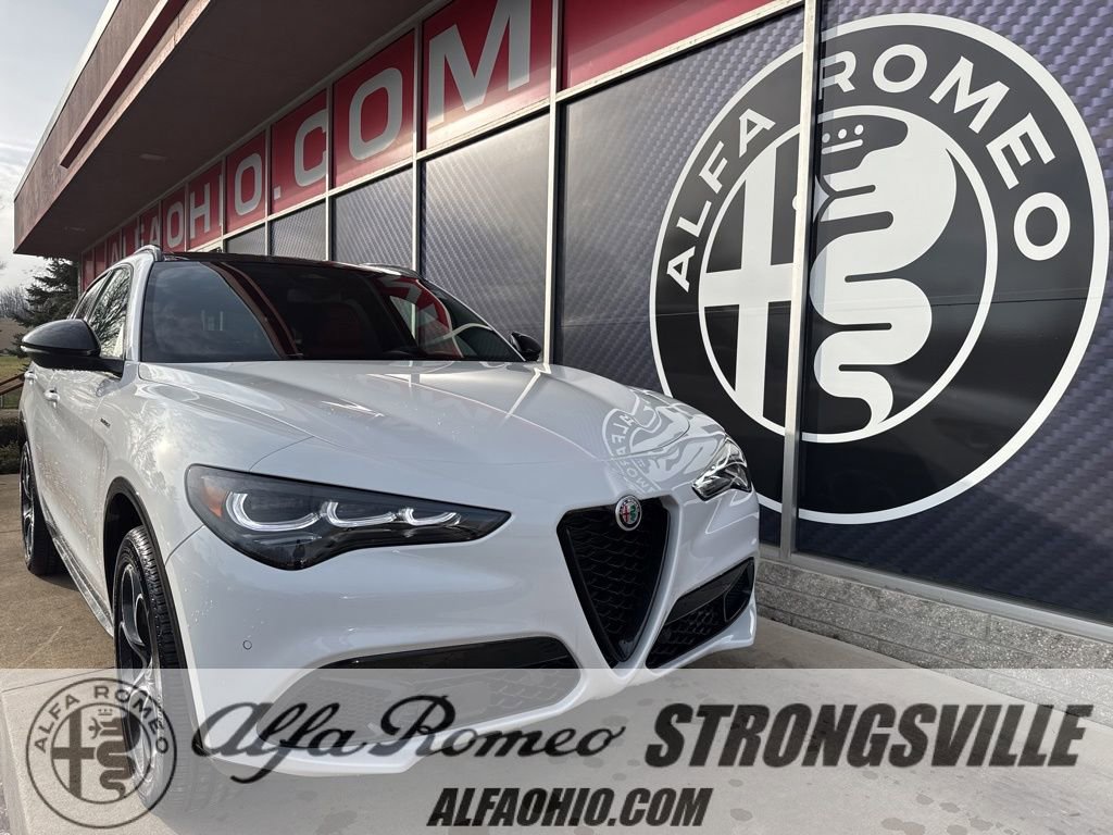 New 2025 Alfa Romeo Stelvio Sprint w/ Veloce Package