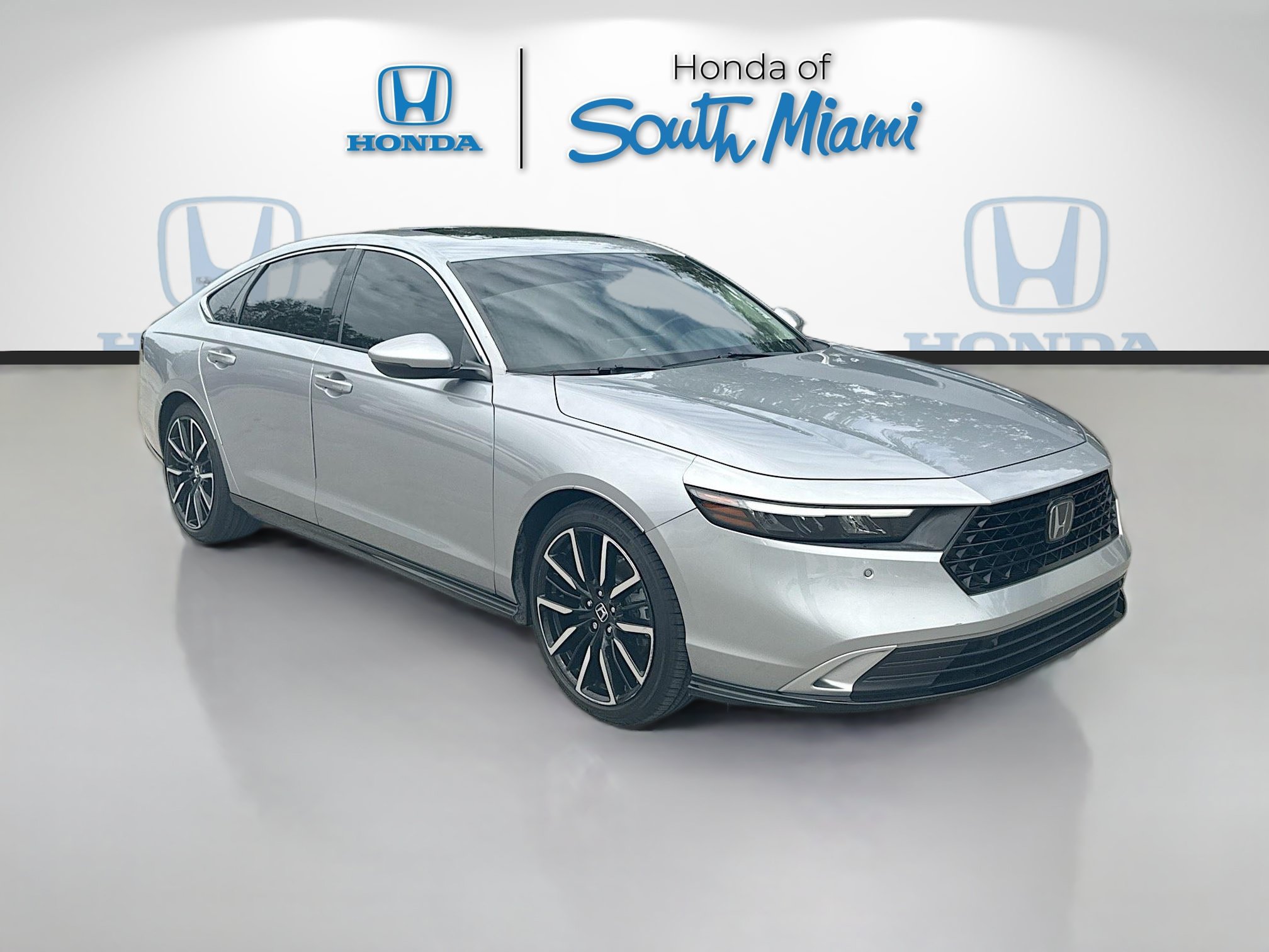 Certified 2023 Honda Accord Touring image 1
