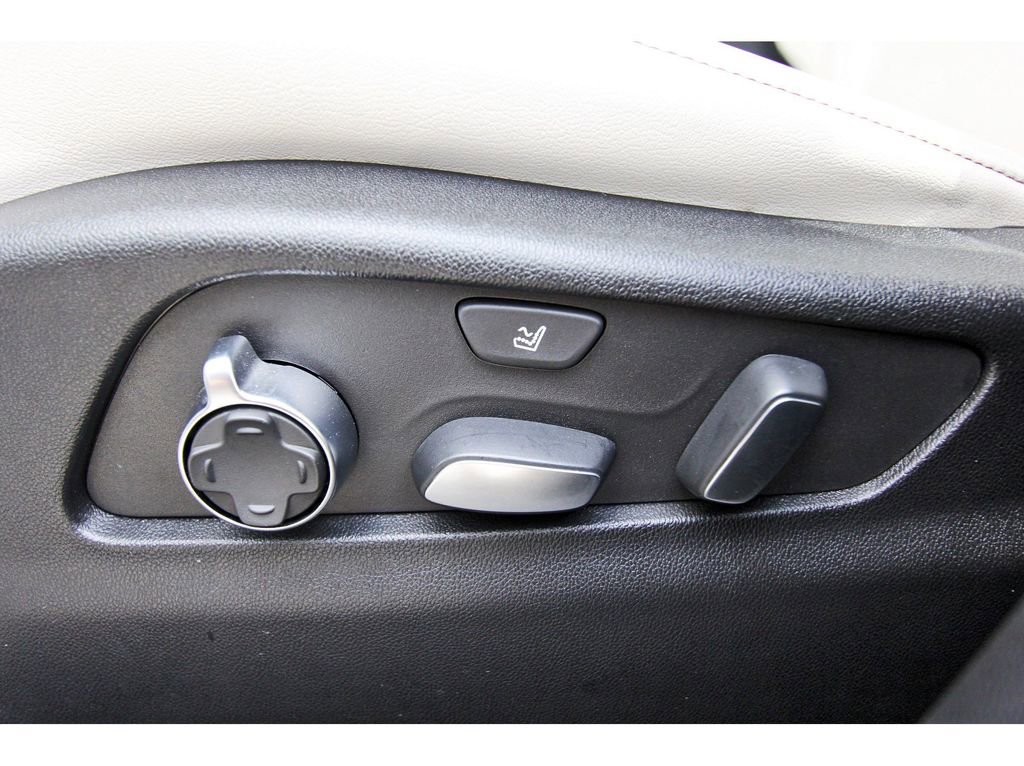 Used 2023 Cadillac XT4 Sport image 28