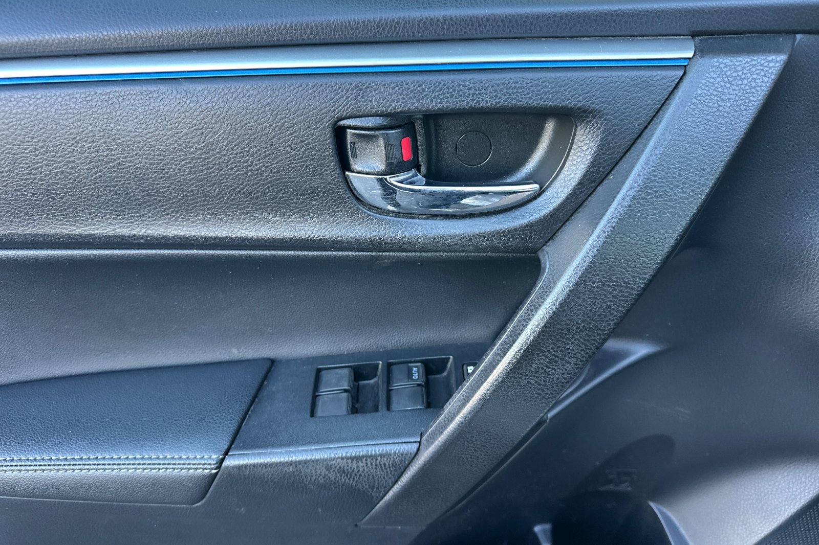 Used 2016 Toyota Corolla S FWD image 10
