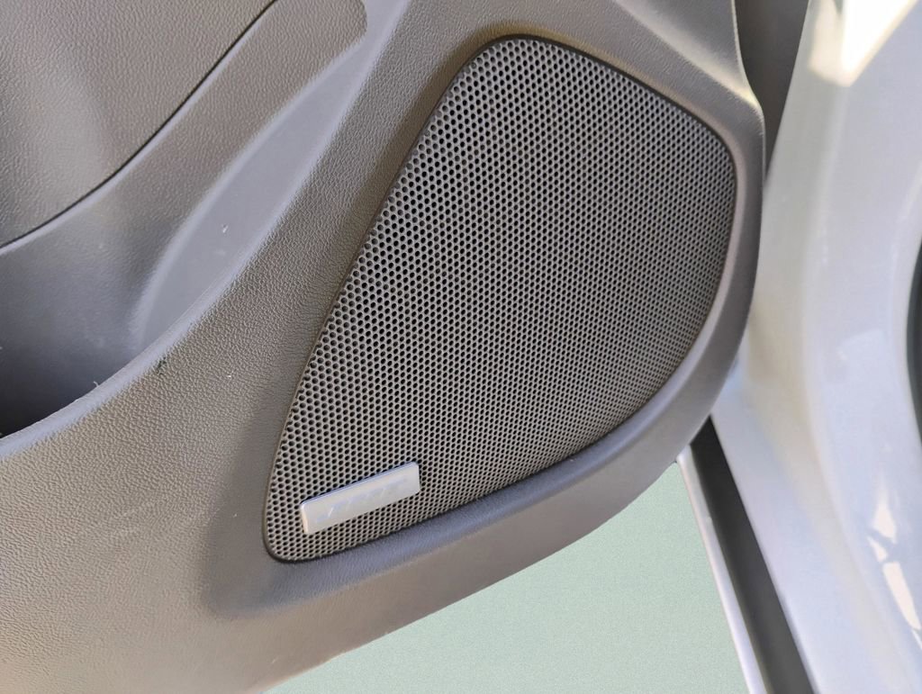 Used 2018 Chevrolet Malibu Premier w/ Premier Sun and Wheel Package image 22