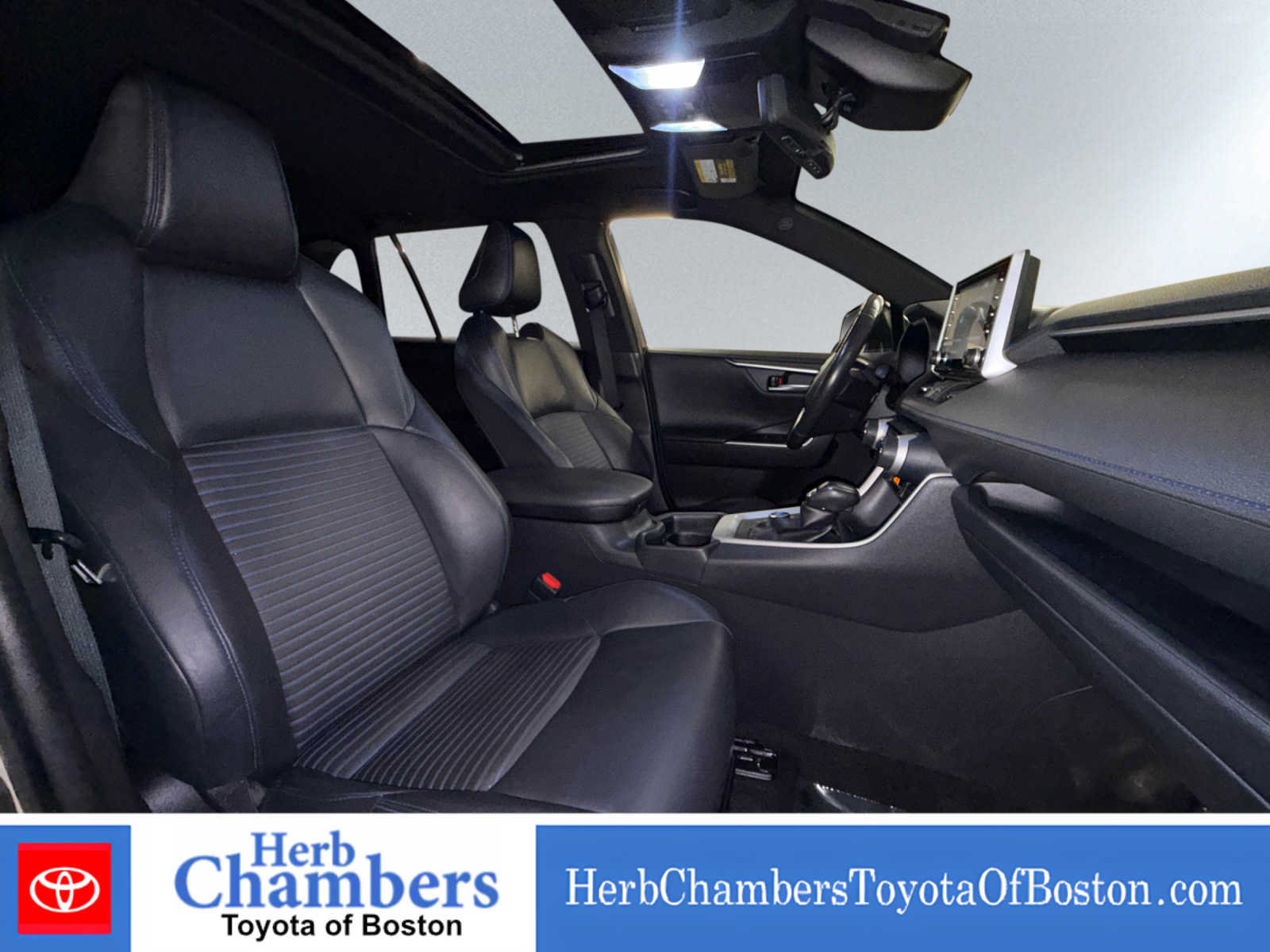 Used 2020 Toyota RAV4 XSE w/ All Weather Liner Package AWD/4WD image 7