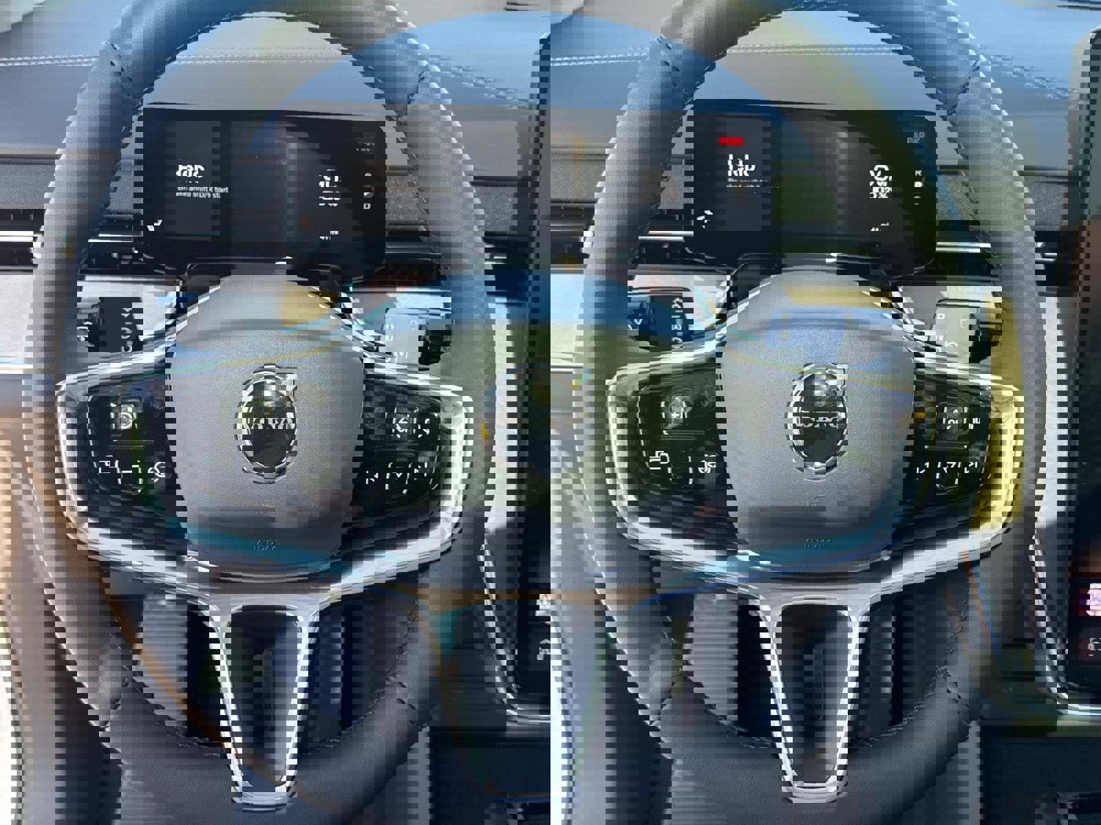 New 2025 Volvo EX90 Plus w/ Protection Package Premier image 28