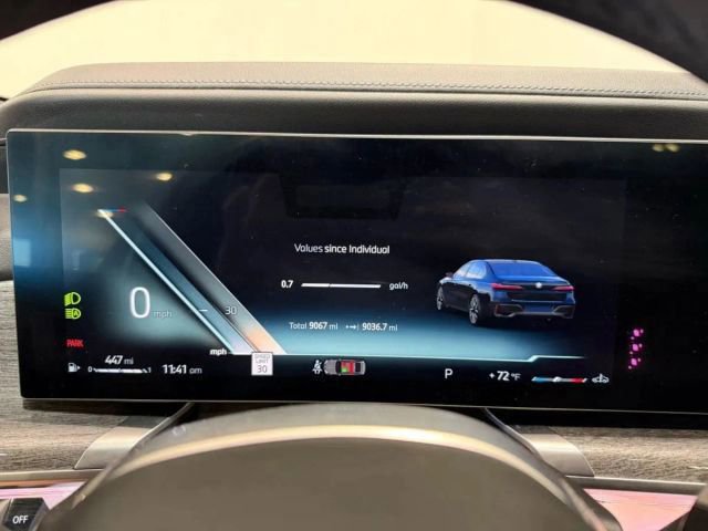 Used 2025 BMW 760i xDrive w/ Executive Package image 19