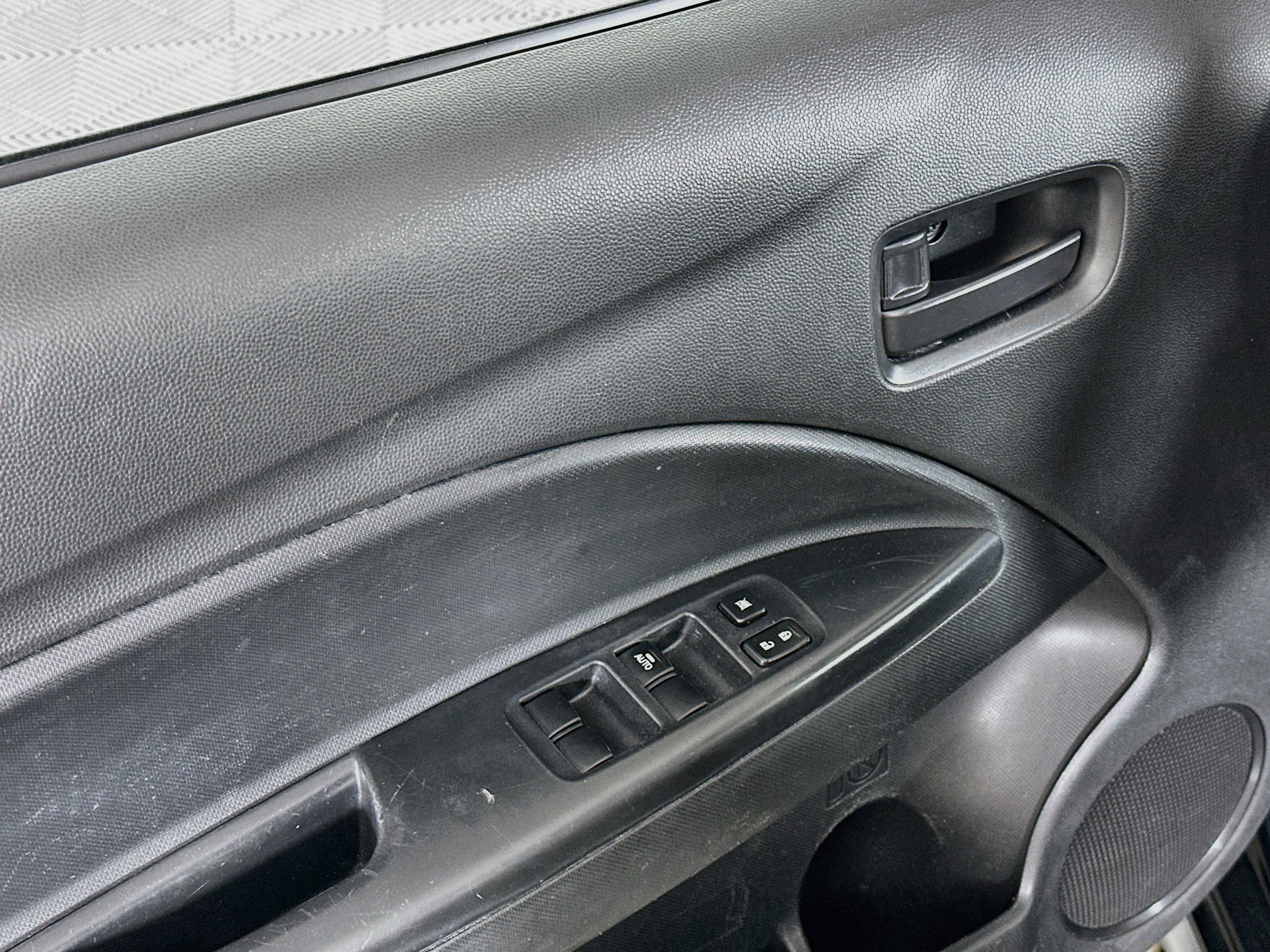 Used 2024 Mitsubishi Mirage ES FWD image 15