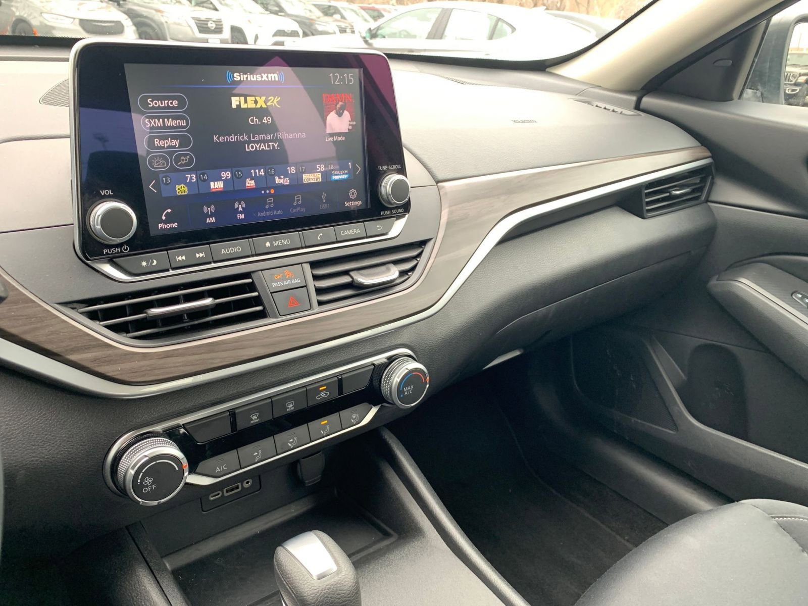 Used 2025 Nissan Altima 2.5 SV image 17