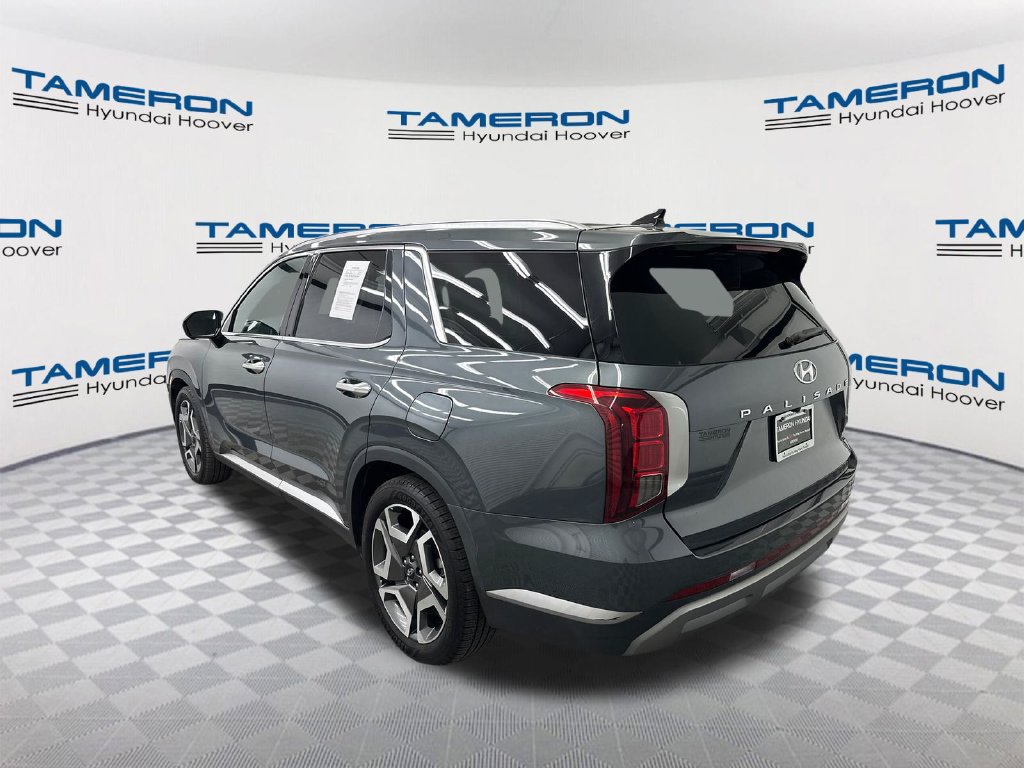 Used 2023 Hyundai Palisade SEL w/ Premium Package FWD image 3
