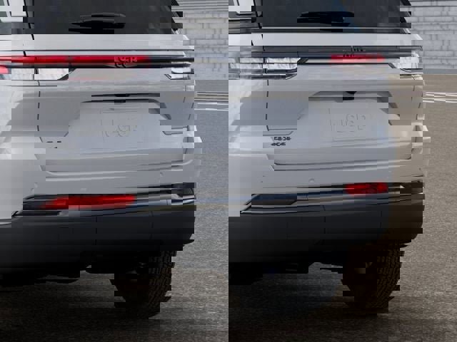 New 2026 Jeep Grand Cherokee Altitude image 13