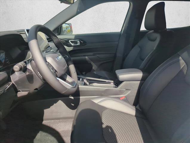 New 2026 Jeep Compass Latitude image 3