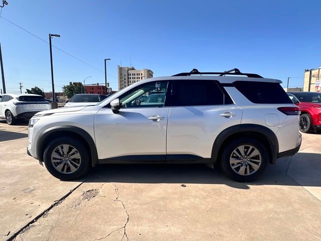 Certified 2022 Nissan Pathfinder SV w/ SV Premium Package image 5