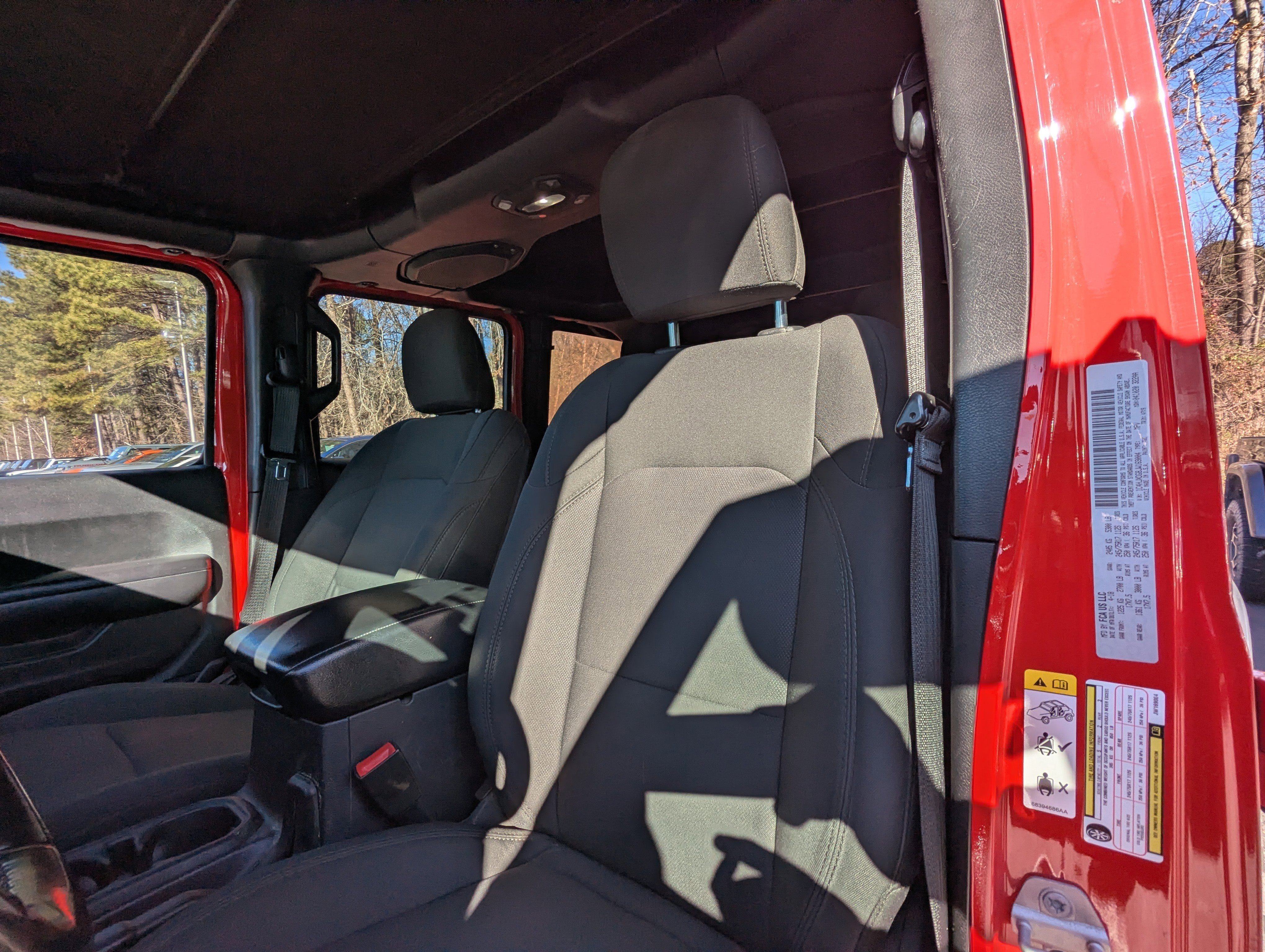 Used 2018 Jeep Wrangler Unlimited Sport S image 3