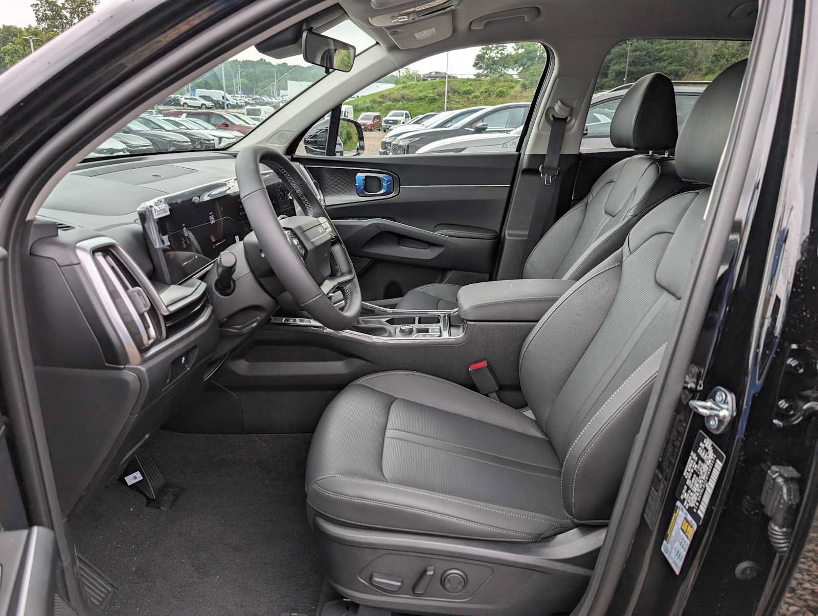 New 2026 Kia Sorento S AWD/4WD image 4