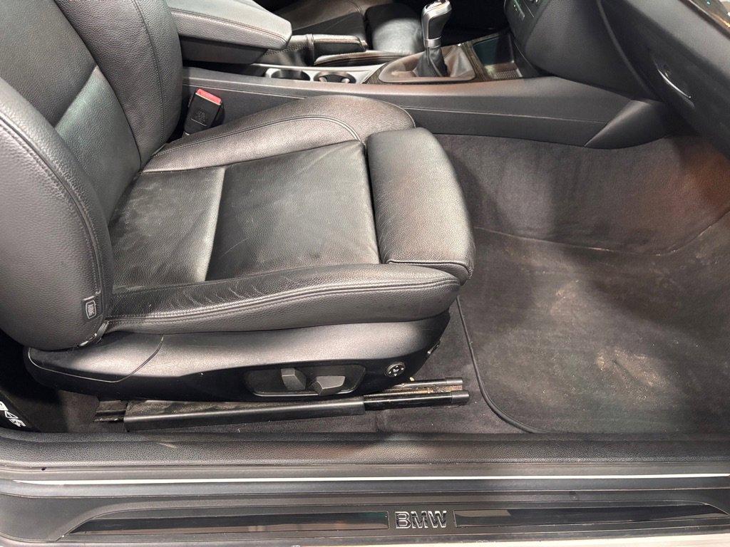 Used 2012 BMW 128i Convertible image 18